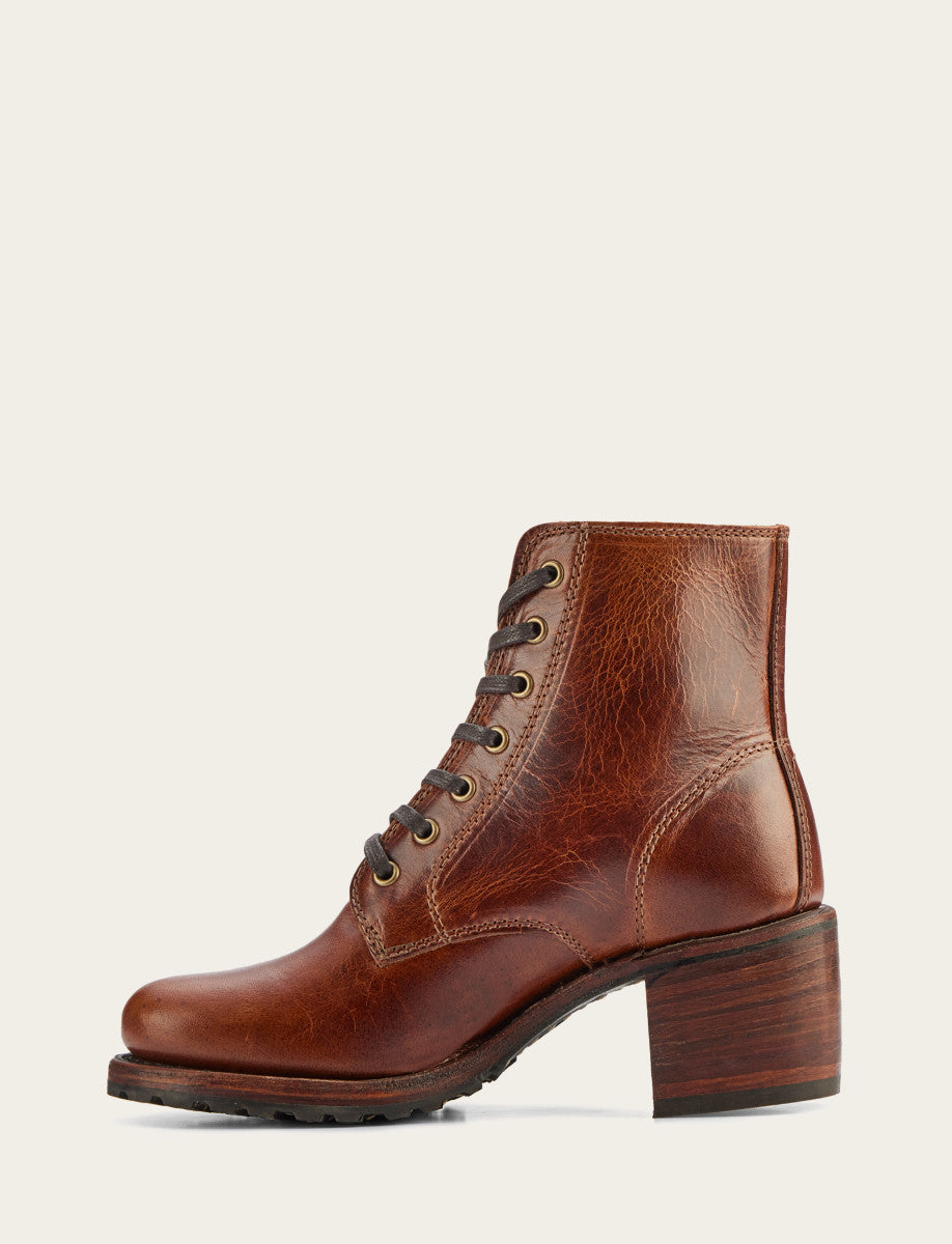 Women's Cognac Sabrina 6G Lace Up Boots Cognac - Frye