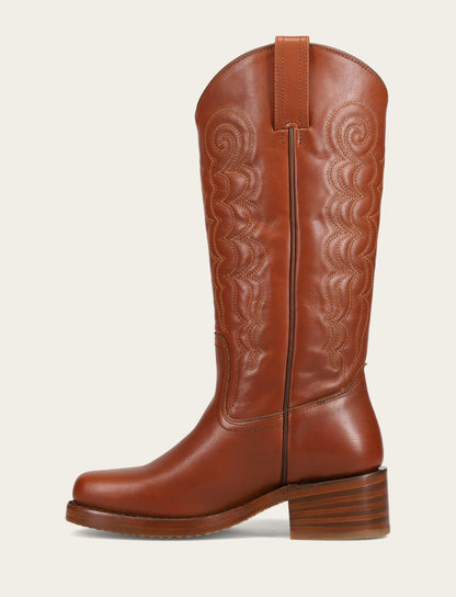 Women's Walnut Campus Deco Stitch Boot Walnut - Frye