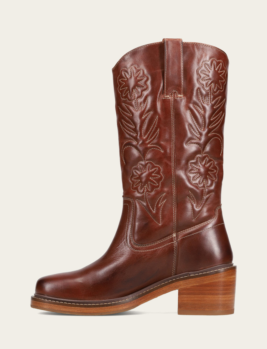 Auburn Kate Deco Stitch Boot Auburn - Frye