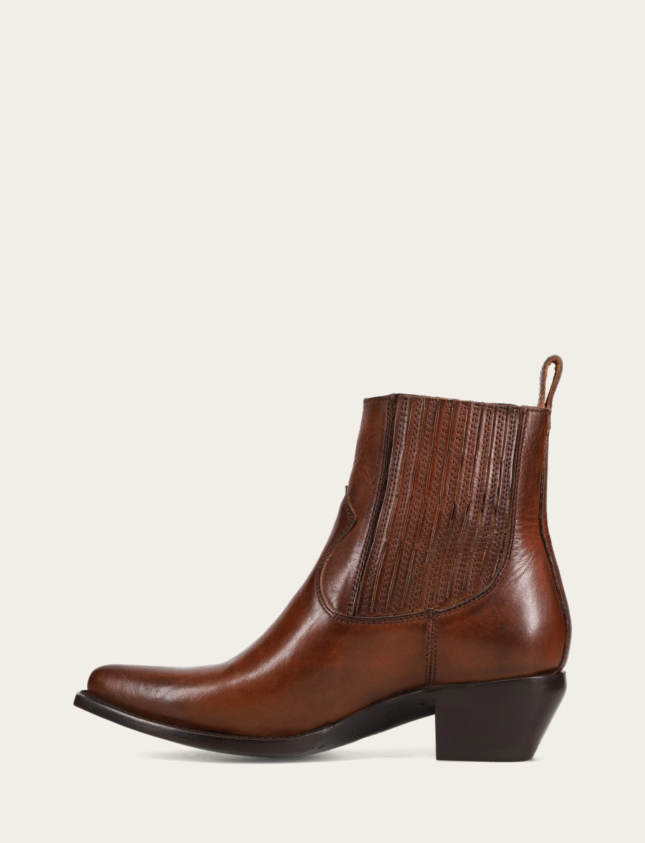 Women's Walnut Sacha Chelsea Boot Walnut - Frye