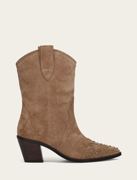 Women's Almond Sara Wingtip Stud Boot Almond - Frye
