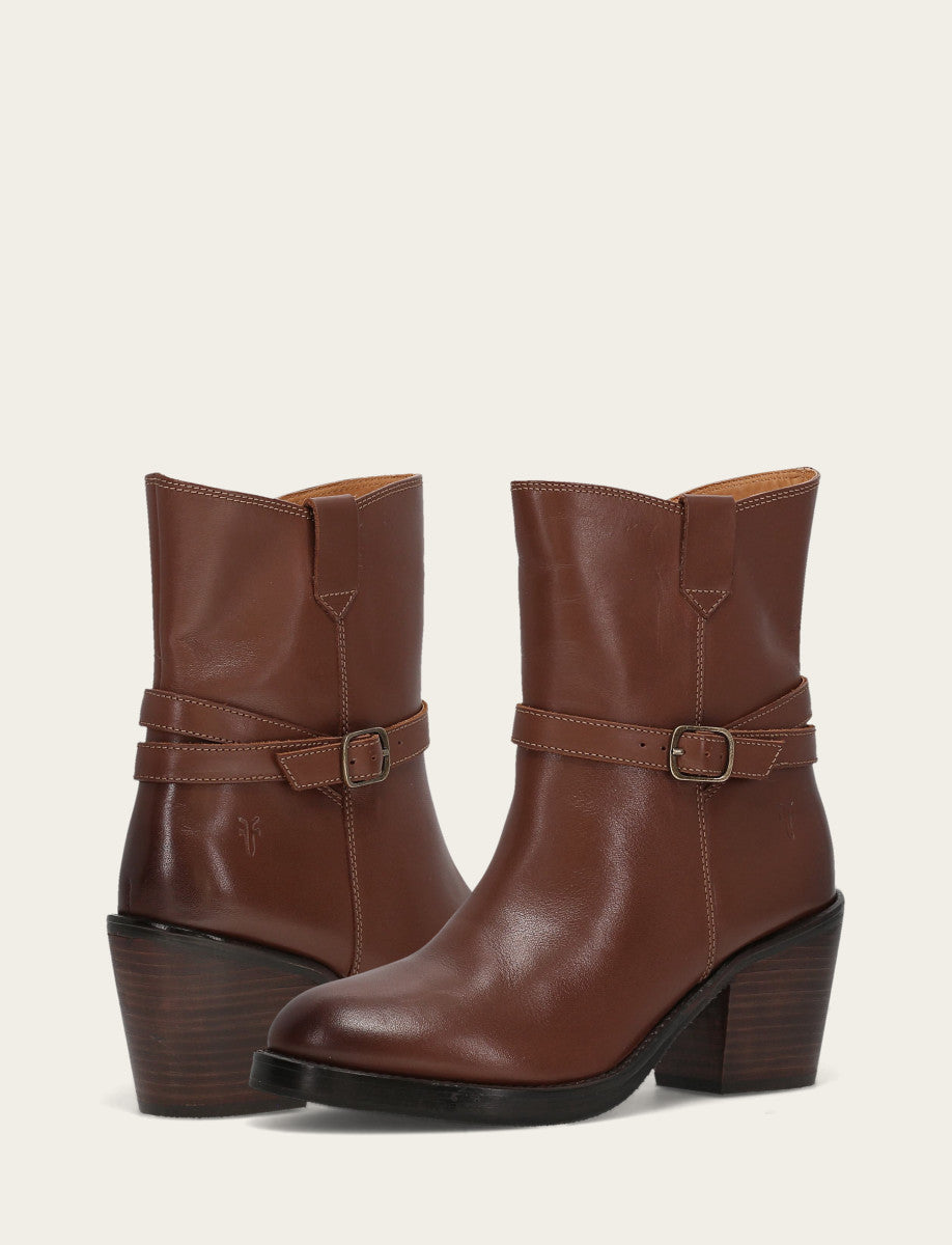 Women's Walnut Rylee Belted Inside Zip Boot Walnut - Frye