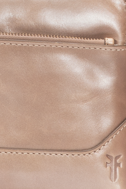 Light Bronze Melissa Crossbody Wristlet Light Bronze - Frye