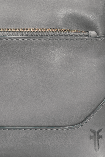 Melissa Shadow Crossbody Wristlet Shadow - Frye