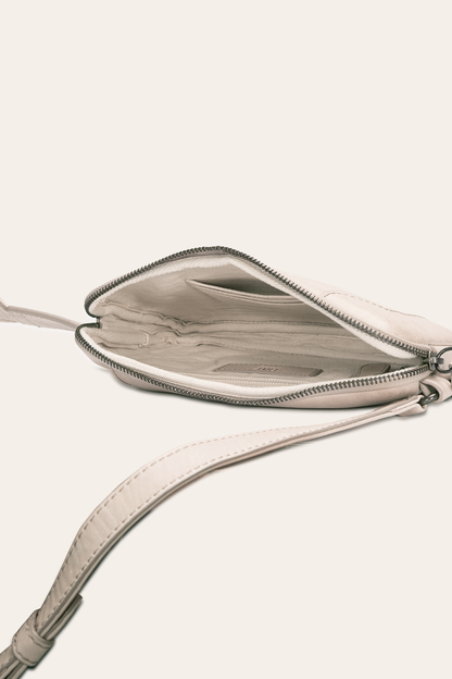 Melissa Zip Sling in Nude Nude - Frye