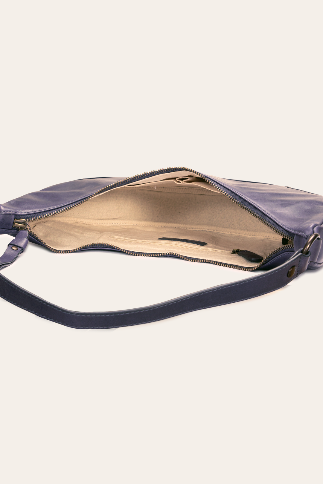 Melissa Crescent Hobo in Eggplant Eggplant - Frye