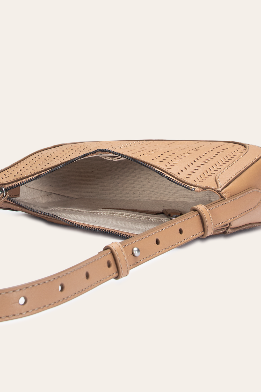 Stella Baguette in Beige Beige - Frye