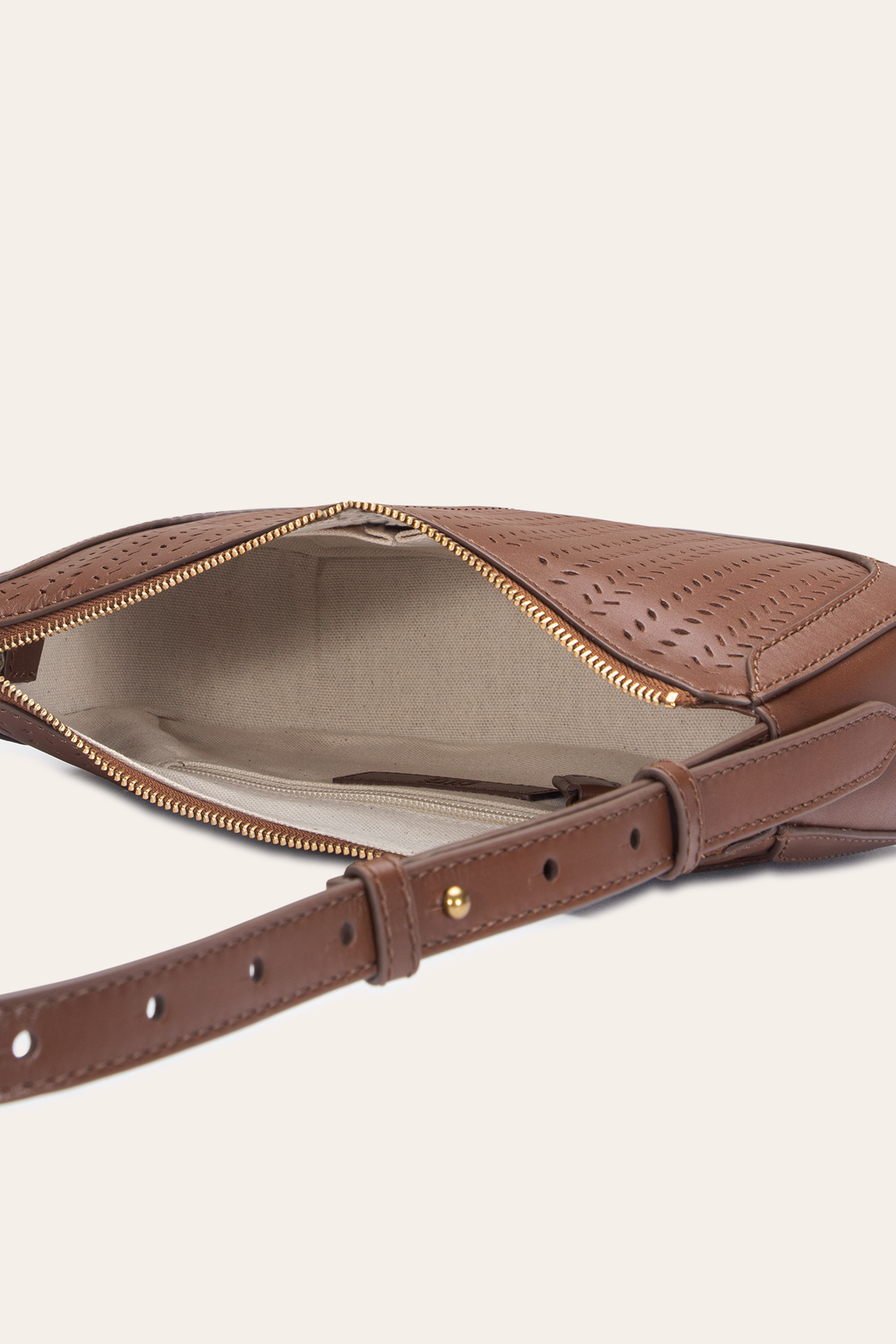 Stella Baguette in Cognac Cognac - Frye