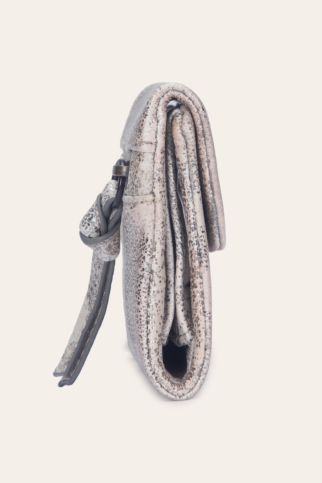 Women's Nora Knotted Small Wallet Cream Metallic - Frye